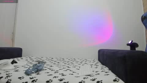 Snapshot of angel_sunshine chatting on April 26, 2026, 9:29 am Angel online show from April 26, 2026, 9:29 am