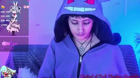    online show from December 4, 2024, 3:21 pm