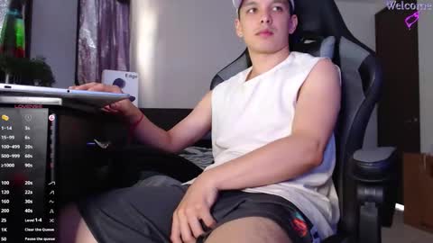 Snapshot of angel_twink69 chatting on February 12, 2026, 3:29 pm Angel Twink online show from February 12, 2026, 3:29 pm