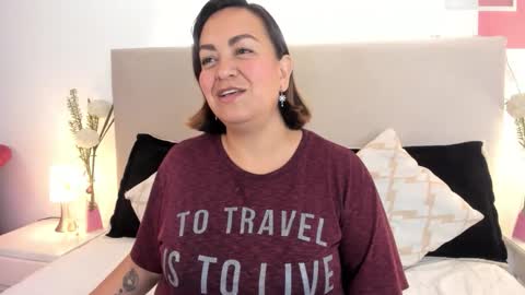 angel_velvet_ online show from February 25, 2026, 5:22 pm