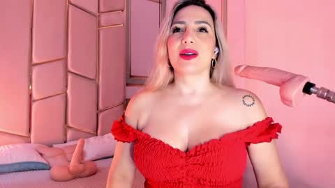 Snapshot of angel_vibes_ chatting on April 28, 2026, 4:23 pm Angel online show from April 28, 2026, 4:23 pm