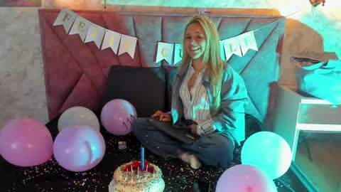 Angel online show from May 17, 2026, 11:50 am