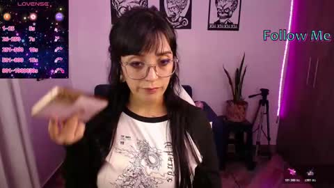 Angela online show from December 3, 2025, 11:14 pm