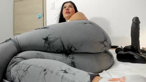 Angela online show from December 21, 2024, 3:53 pm