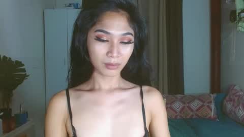 angela online show from February 10, 2025, 9:36 pm