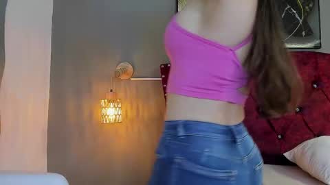 angela_nix online show from May 30, 2026, 4:04 pm