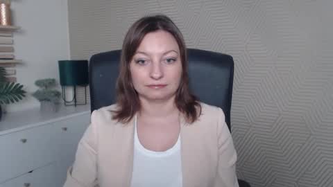 Angela online show from February 3, 2026, 8:30 am