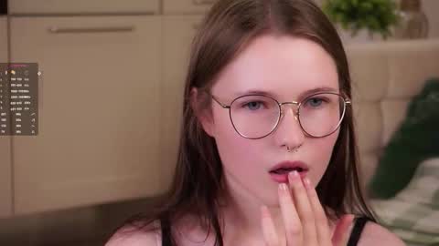 Mary online show from September 11, 2025, 12:49 pm