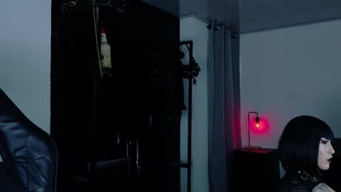 Snapshot of angelabl0odborne chatting on February 11, 2026, 5:29 pm Angela help me reach 100 thumbs up online show from February 11, 2026, 5:29 pm