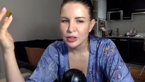 Snapshot of angeladarkk chatting on December 14, 2024, 10:39 pm Angela online show from December 14, 2024, 10:39 pm