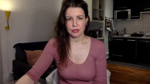 Snapshot of angeladarkk chatting on February 26, 2025, 8:54 pm Angela online show from February 26, 2025, 8:54 pm