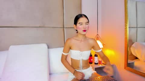 angelag_ online show from July 2, 2026, 3:56 am