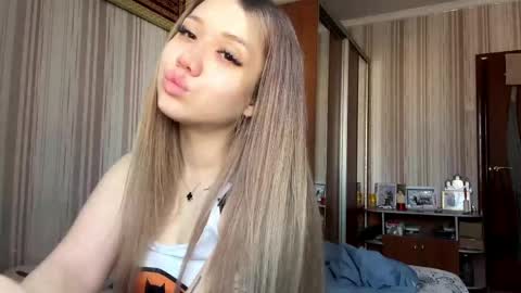 Angel online show from April 18, 2026, 5:22 am