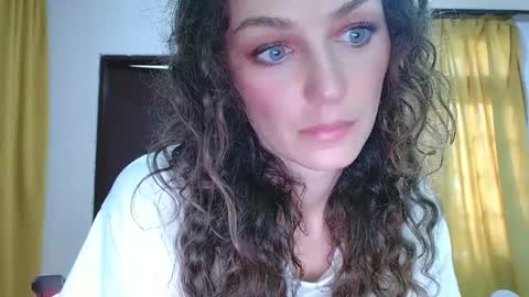 Snapshot of angelbel1e chatting on February 24, 2025, 3:33 am Angelbel1e online show from February 24, 2025, 3:33 am