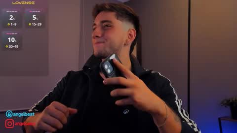 Snapshot of angelbell19 chatting on October 25, 2025, 1:24 am angelbell19 online show from October 25, 2025, 1:24 am