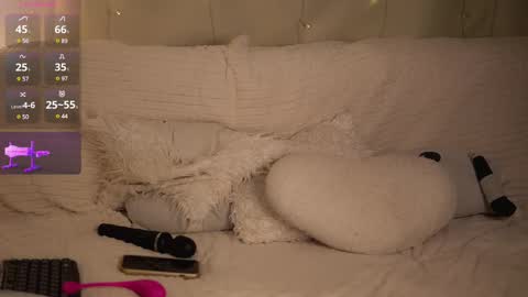 Snapshot of angelbengs chatting on February 17, 2025, 10:18 am Hi my name is Anny HOT PVT IS OPEN MY FAV PATTER IS 57 online show from February 17, 2025, 10:18 am