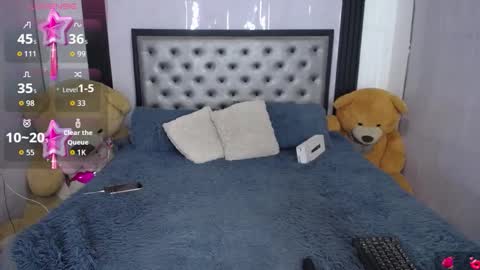 Snapshot of angelcamgirl20 chatting on October 18, 2025, 7:20 am angel online show from October 18, 2025, 7:20 am