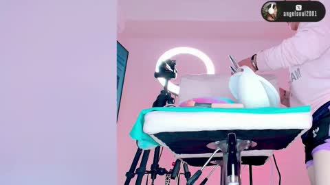 angel online show from February 5, 2026, 8:19 am