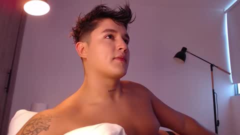 Angel online show from October 29, 2025, 8:43 pm