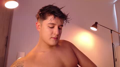 Angel online show from December 1, 2025, 8:03 pm