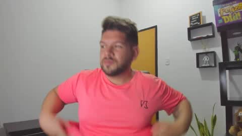 Snapshot of angelcute3 chatting on October 4, 2025, 12:41 am angel online show from October 4, 2025, 12:41 am