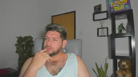 Snapshot of angelcute3 chatting on October 13, 2025, 3:28 am angel online show from October 13, 2025, 3:28 am