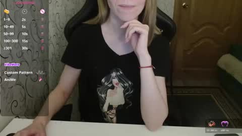 Snapshot of angelcute32 chatting on April 12, 2026, 4:45 pm AngelCute32 online show from April 12, 2026, 4:45 pm