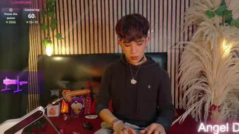 Angel dust online show from March 15, 2026, 3:12 am