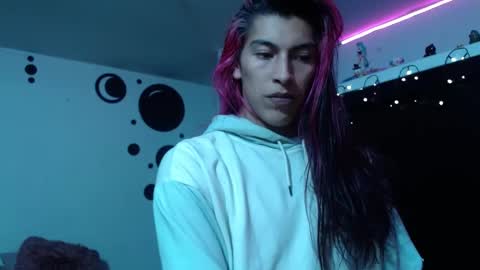 angele online show from February 17, 2025, 11:42 pm