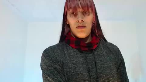 angele online show from October 15, 2025, 7:47 pm