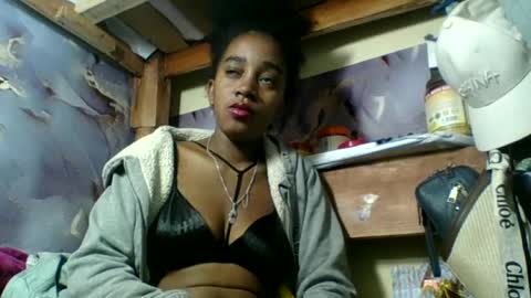 Angelettee online show from July 1, 2026, 7:32 am