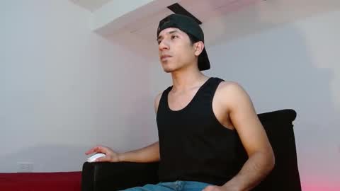 Snapshot of angelhil chatting on November 27, 2025, 2:24 am Angel of littlebandido online show from November 27, 2025, 2:24 am