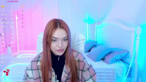 Snapshot of angeli_eyes chatting on September 18, 2025, 8:38 am Ksenia online show from September 18, 2025, 8:38 am
