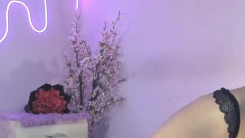 Snapshot of angeli_sexi chatting on February 28, 2025, 4:32 am Carolina online show from February 28, 2025, 4:32 am