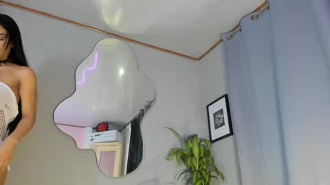 Snapshot of angeli_sexi chatting on October 3, 2025, 12:18 am Carolina online show from October 3, 2025, 12:18 am