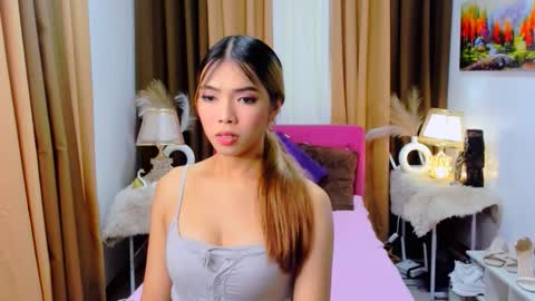 MISS PAU online show from October 9, 2025, 10:57 am