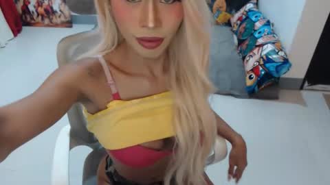 DIVINE ANGEL online show from December 19, 2025, 9:16 am