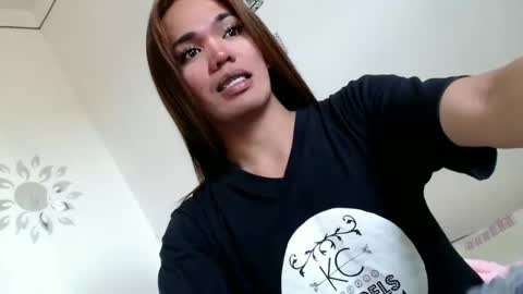 Yhanna online show from December 9, 2024, 2:56 am