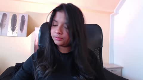 Snapshot of angelica_bss chatting on January 15, 2025, 2:13 pm Angelica bss online show from January 15, 2025, 2:13 pm