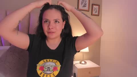Snapshot of angelica_cross chatting on May 26, 2026, 8:27 pm Angelica Cross online show from May 26, 2026, 8:27 pm