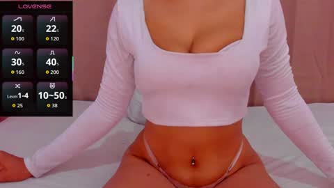 Snapshot of angelica_hot19 chatting on June 22, 2026, 2:14 pm angelica_hot19 online show from June 22, 2026, 2:14 pm