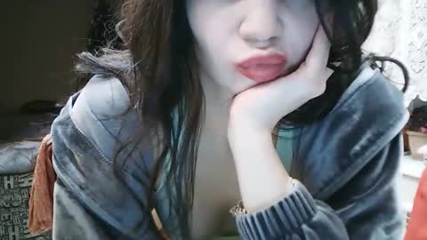 Angie online show from January 12, 2026, 5:07 pm