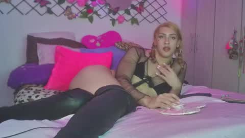 Snapshot of angelicuntyxxx chatting on March 24, 2026, 9:36 am ANGELICUNTYXXX online show from March 24, 2026, 9:36 am