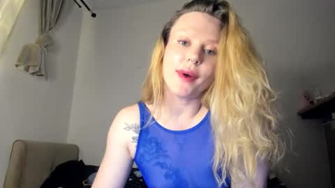 Snapshot of angelikaburn chatting on December 22, 2025, 4:37 pm Angelika online show from December 22, 2025, 4:37 pm