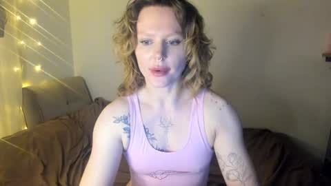 Angelika online show from April 18, 2026, 7:07 pm