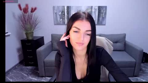 Snapshot of angelina_clark chatting on December 5, 2024, 9:39 am Angelina online show from December 5, 2024, 9:39 am