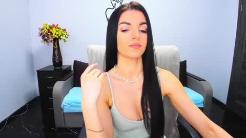 Snapshot of angelina_clark chatting on January 3, 2025, 12:30 pm Angelina online show from January 3, 2025, 12:30 pm