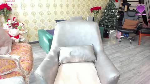 angelina_class_7 online show from December 18, 2025, 3:07 pm