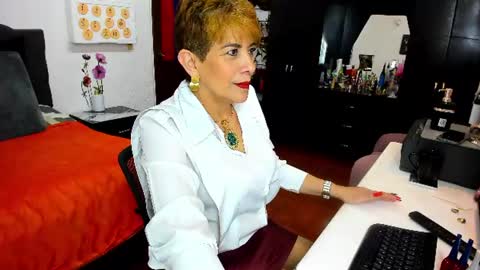 Snapshot of angelina_stone_65 chatting on July 14, 2026, 11:43 pm Angelina online show from July 14, 2026, 11:43 pm
