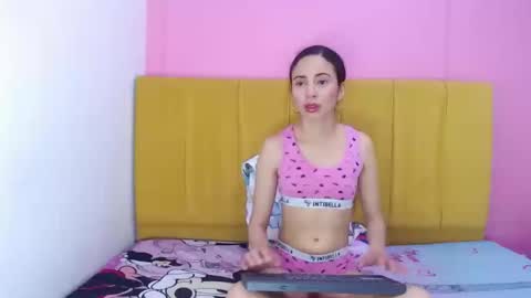 Snapshot of angelinabrookcm101 chatting on December 12, 2024, 9:58 pm Angelina Brook online show from December 12, 2024, 9:58 pm